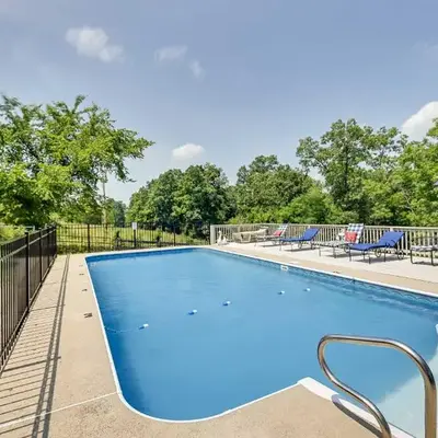 Home with Private Pool - 15 miles to Ark Encounter!