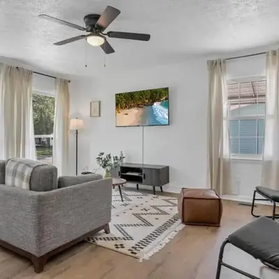 Housepitality - Electric Ave - 3 BDR and Hot Tub