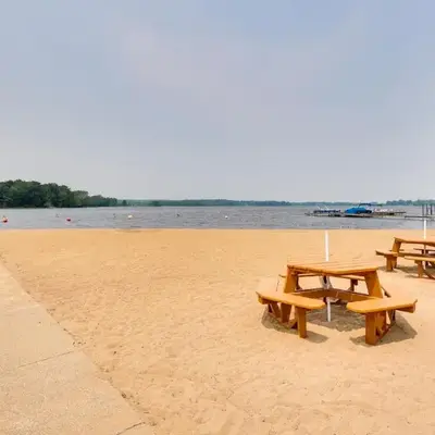 Chippewa Lake Cottage with Fire Pit!