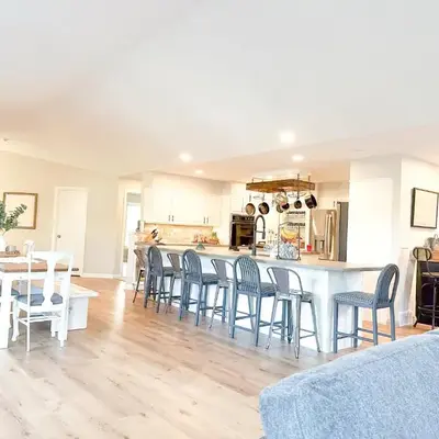 Group House Sleeps 26 THE ATTIC - 2 Miles to Cedar Point