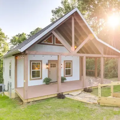 Serene Kentucky Cabin with Fireplace and Fire Pit!