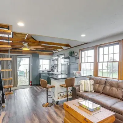 Vickery Cottage on Sandusky Bay with Fire Pit!