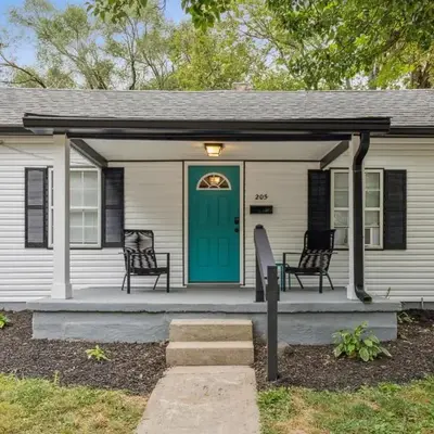 Elm Two Bedroom House in Historic Loveland