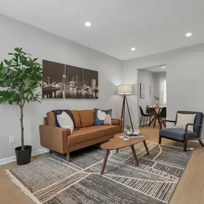 The Schumacher Townhouse - 2 BR