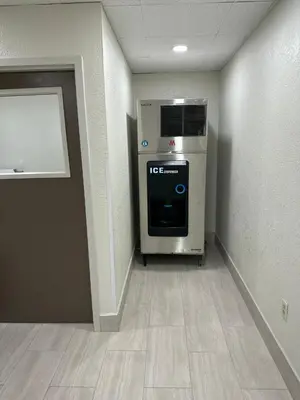 an empty hallway with an oven in a room at Red Roof Inn Charleston - Dunbar in Dunbar