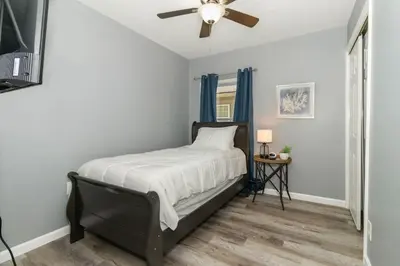 Gallery image of New renovated single-family home built in 1999 in Middletown
