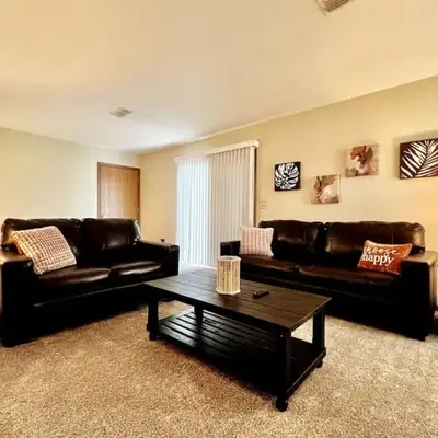 Cozy 2 Bedroom Paired Home in Middletown