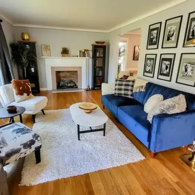 Cute 3 b 1 b Family home in Cle