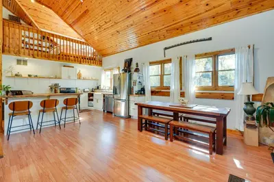 Gallery image of Delaware Wooded River Retreat with Views and More in Delaware