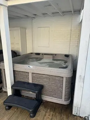 a jacuzziificialificialificialificialificialificialificialificialificialificialificial at Beautiful Bungalow on Main in Madison