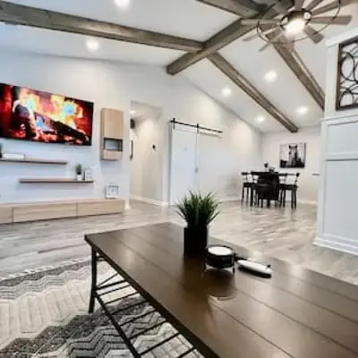 Amazing riverside New Construction home in Middletown