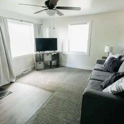 Great Location in Dayton! Updated 1 bedroom/bath.