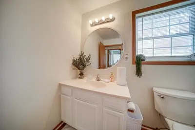 Gallery image of Charming Cleveland Home 5 Mi to Downtown! in Cleveland