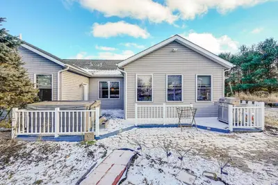 Gallery image of Elegant Pataskala Home with Hot Tub and Fire Pit! in Pataskala