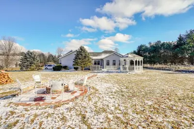 Gallery image of Elegant Pataskala Home with Hot Tub and Fire Pit! in Pataskala