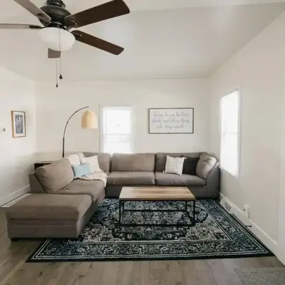 Beautiful Cape Cod House in Central Location