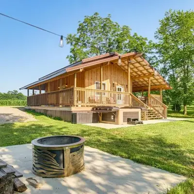 Friends and Family Rental Cabin with Hot Tub!