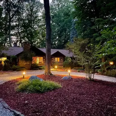 Log Cabin - Natures Oasis - Fire Pit & Gazebo