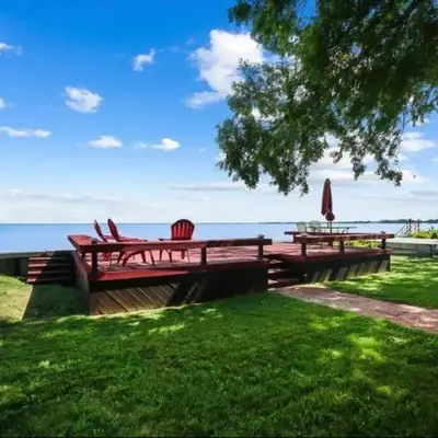 Restored historic log cabin & deck on Lake Erie