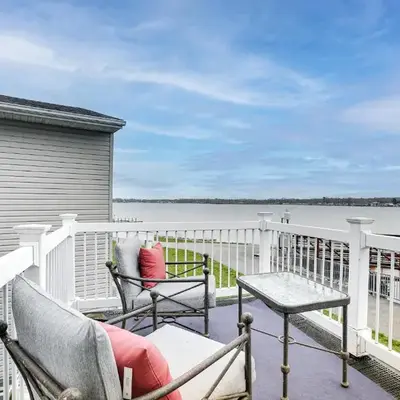 Waterfront Buckeye Lake House Deck and Views!