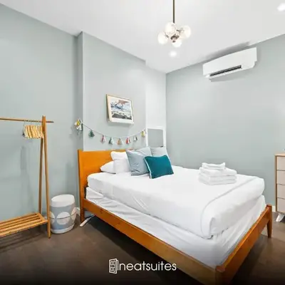 1BR with Kitchen & Free Parking - Walk Everywhere