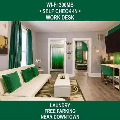 The Tremont Emerald - By Christmas Story House - Historic Charm & Modern Comfort Near Downtown With Parking