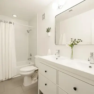 Explore OTR from a Parkside Condo - Walk to ALL