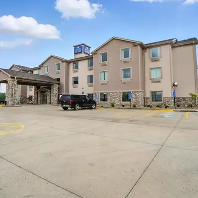 Cobblestone Hotel & Suites - Russells Point at Indian Lake