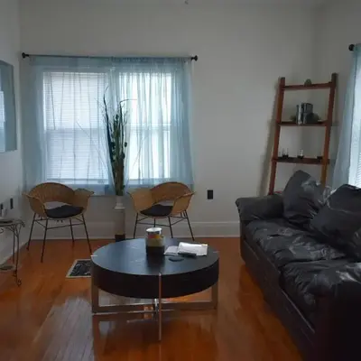 Downtown Lima 1 Bdrm Haven!