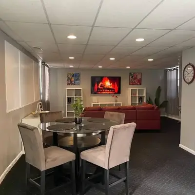 Charming Urban Retreat - Near UC