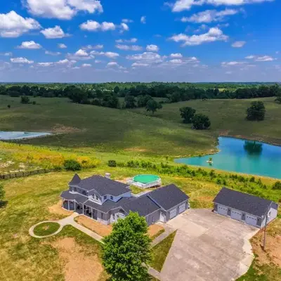 Sprawling Kentucky Getaway with Pool and Hot Tub!