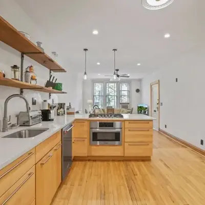 The Urban Oasis - 2 BR - Great Location