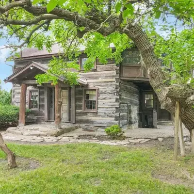The City Cabin - Unique and Historic