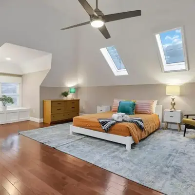 The Goodale House - 2 Units - 4 BR 5 Bath