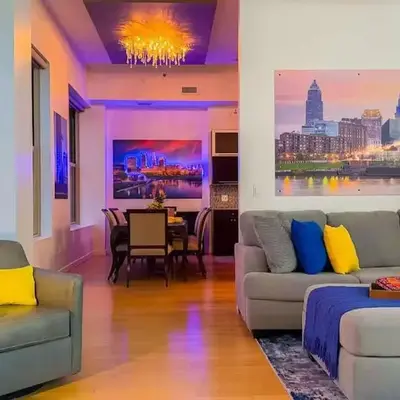 Downtown Cleveland- Steps to Sports & Events condo