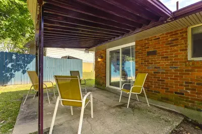 a group of chairs sitting on a patio at 4 Mi to MetroParks Ice Rink Pet-Friendly Getaway in Dayton