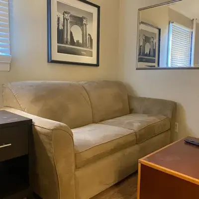 Crew Housing Sleeps 8 with 6 Beds plus 4 Bedrooms