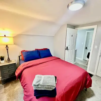 Private Bedroom Suite 4 Cape Cod Cutie 10 Min to Downtown