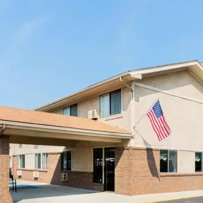 Super 8 By Wyndham Franklin/Middletown Area