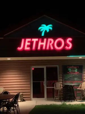 a jetties sign on the front of a restaurant at Beverly Hills Inn in Aberdeen