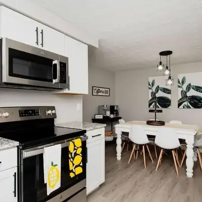 Modern Ranch near Downtown and Airport