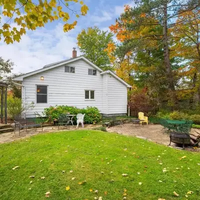 Willow Woods Retreat - Farmhouse - Patio & Nature
