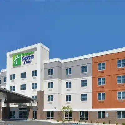 Holiday Inn Express & Suites Lexington Midtown - I-75 by IHG