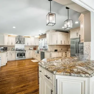 Shaker Prestige - 4 000 sq ft - Calm and Quiet
