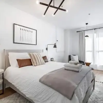 Cute 1Bed Loft at The Foundry - Steps to Riverside