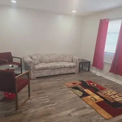 Comfy 1BR Apt. in Pleasant Ridge