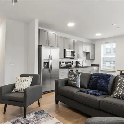 Cozy 10BR 10BA combined Apartment Near Downtown Cincinnati