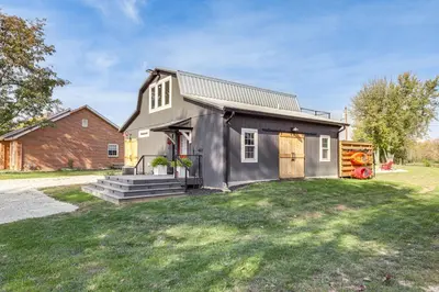 a gray house with a gambrel roof at 5 Mi to WEC Pet-Friendly Home in Wilmington in Wilmington