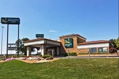 a southwest gas station with a sign in front of it at Quality Inn Chillicothe in Chillicothe