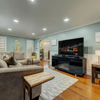 South Euclid Home 10 Minutes to Cleveland Clinic